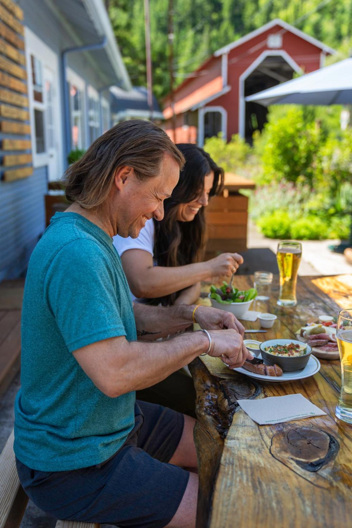 Westfir Lodge & Mountain Market Oakridge Extérieur photo